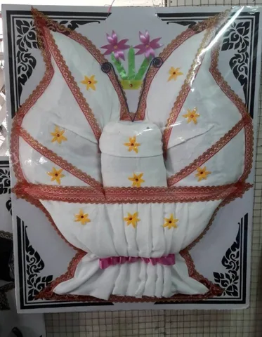 พวงหรีด พวงหรีดของใช้ รหัส WR-GS001